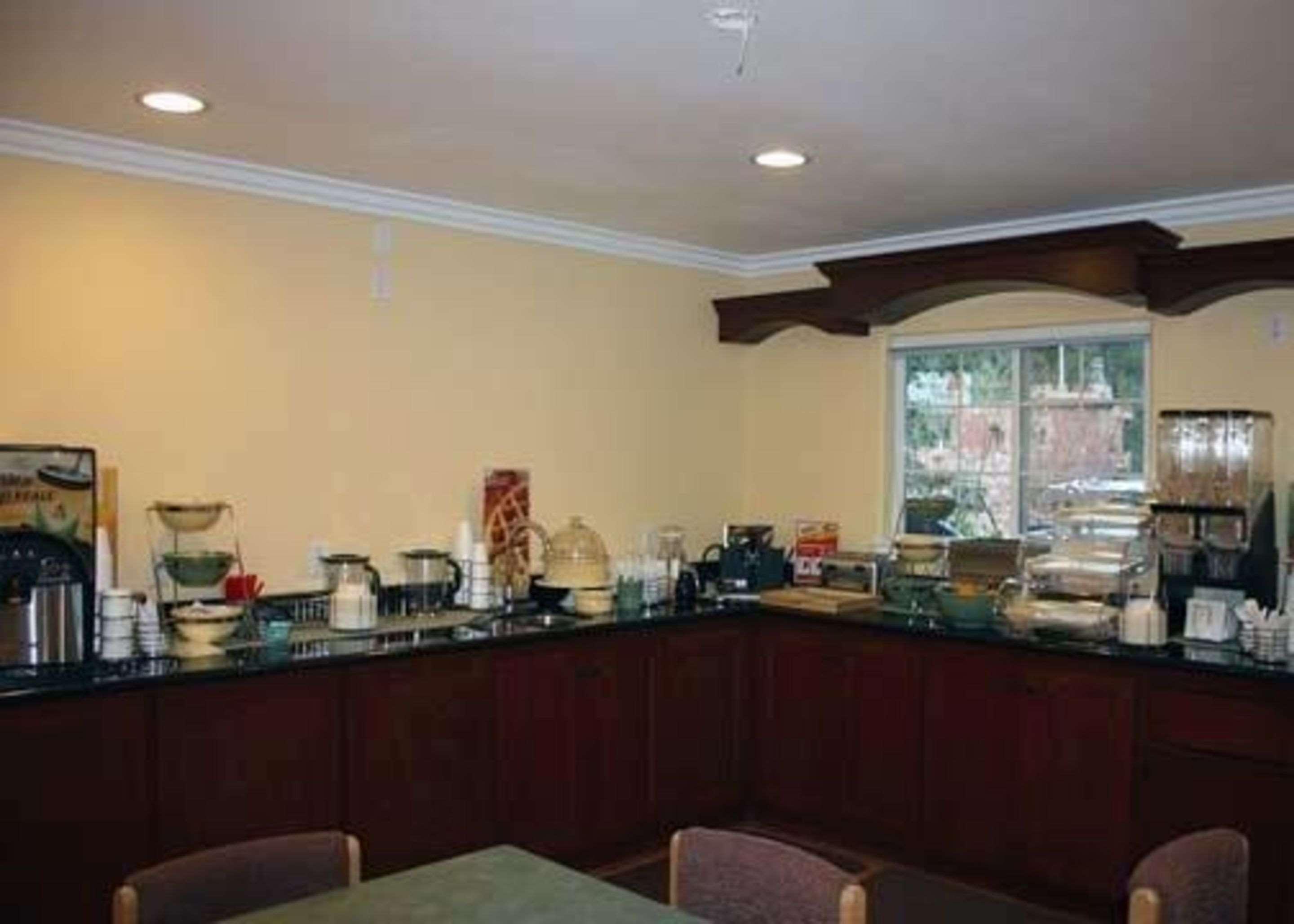 HOTEL QUALITY INN SUITES SANTA CRUZ MOUNTAINS BEN LOMOND CA 2